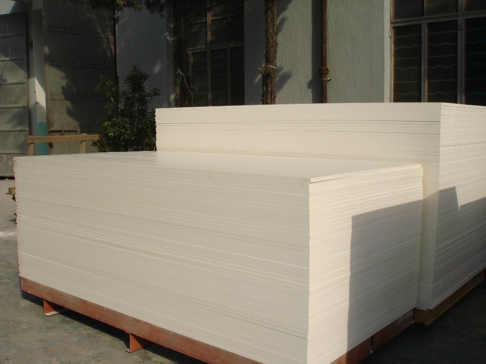 Линия экструзии базового материала для напольных покрытий из ПВХ/ДПК