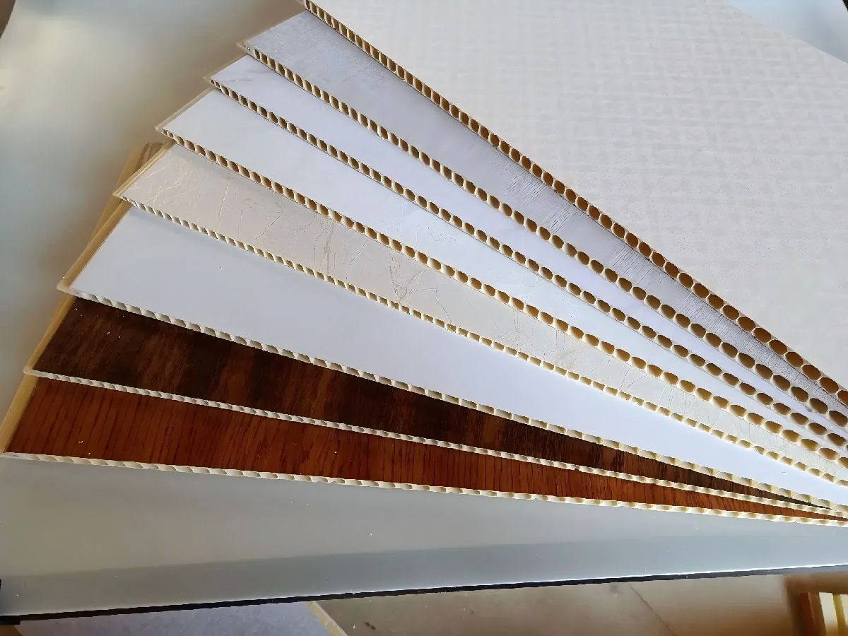 Линия экструзии потолочных профилей из ПВХ